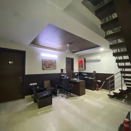 Sheesh Mahal Bed & Breakfast-3